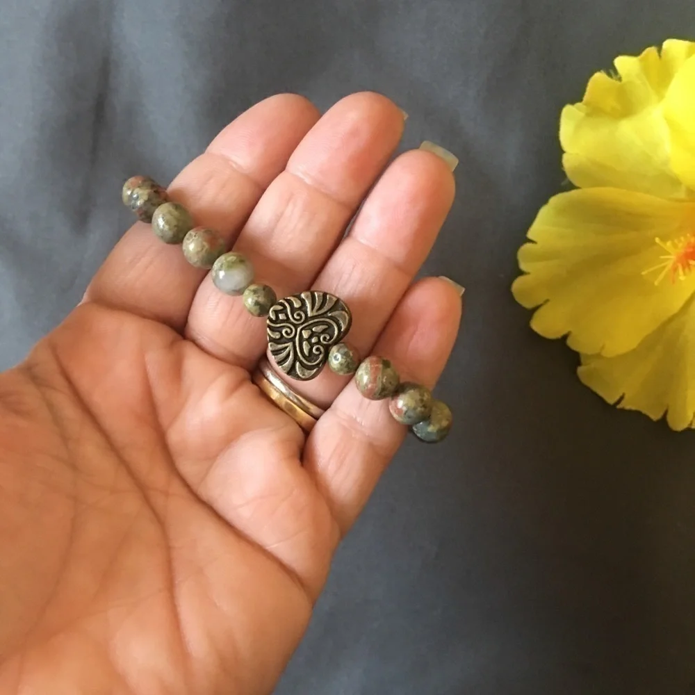 Bracelet heart, green/brown/pinkish beads